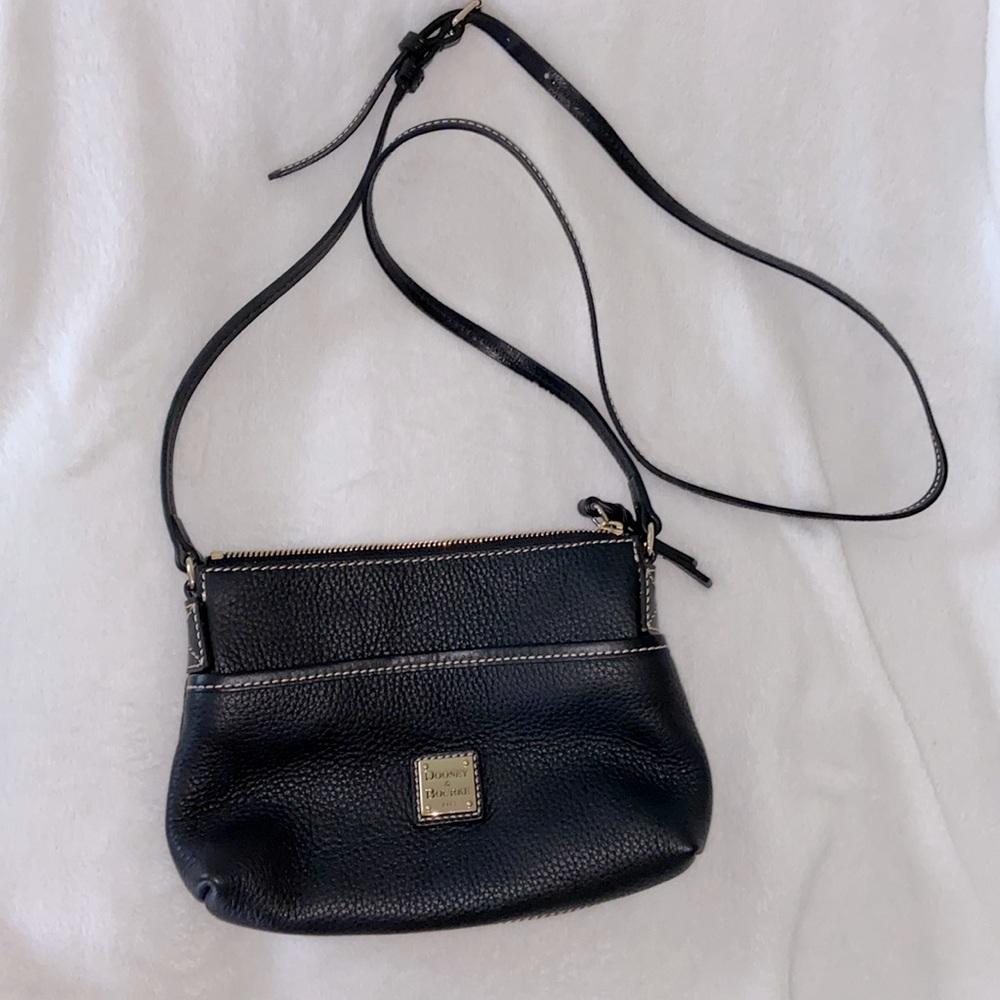 Dooney & Bourke black crossbody bag